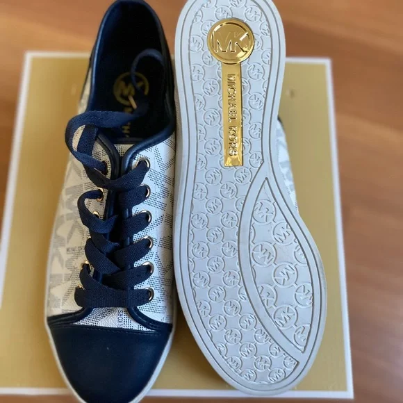 Michael Kors sneakers Size 7.5 - Picture 5 of 7